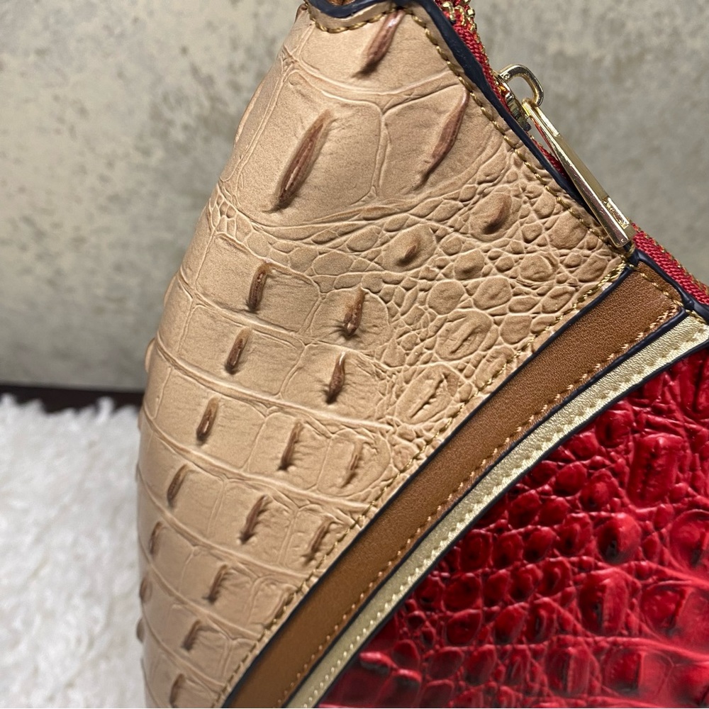 Mia K Collection faux croc purse - Picture 7 of 11